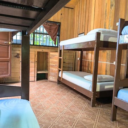 Hostel Casa De Las Palmas Tours Leticia Dış mekan fotoğraf