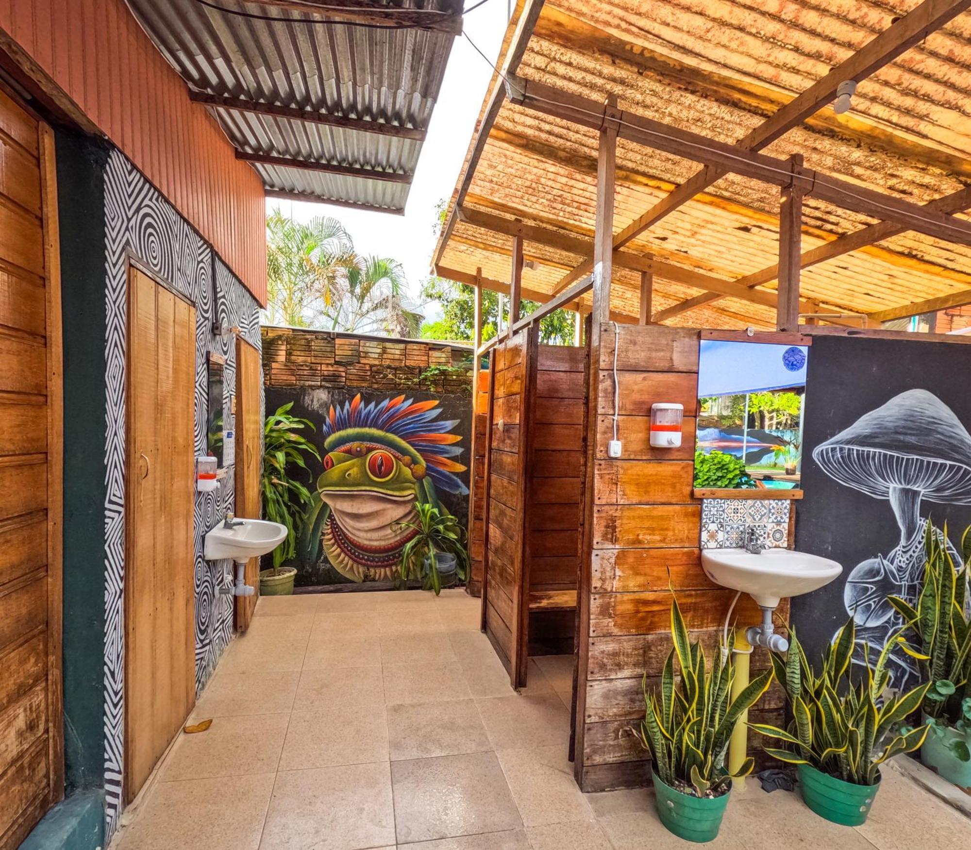 Hostel Casa De Las Palmas Tours Leticia Dış mekan fotoğraf
