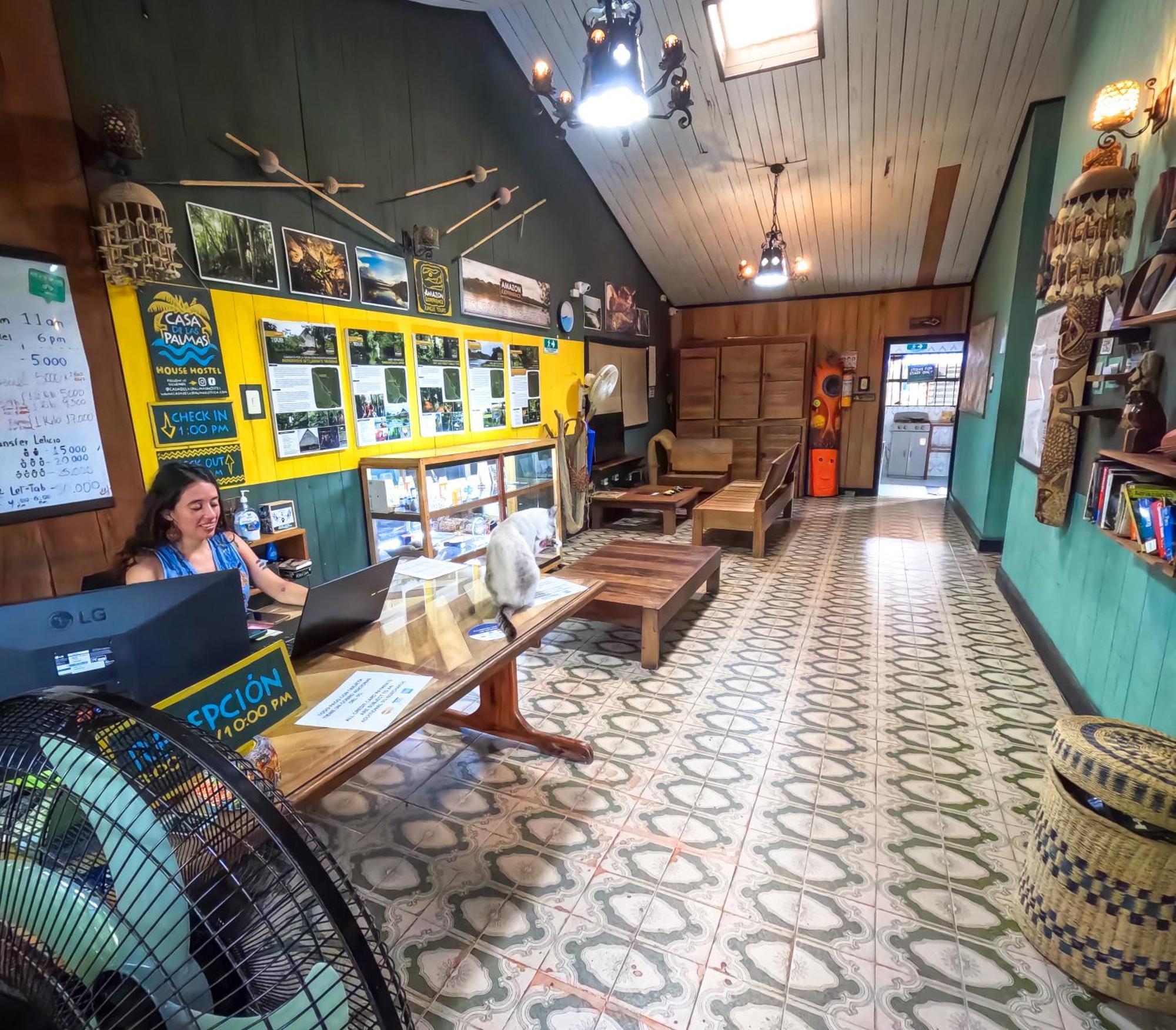 Hostel Casa De Las Palmas Tours Leticia Dış mekan fotoğraf