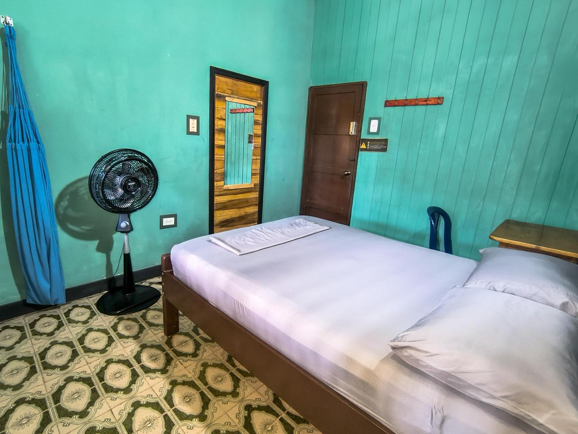 Hostel Casa De Las Palmas Tours Leticia Dış mekan fotoğraf